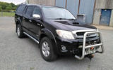 Toyota Hilux - static front